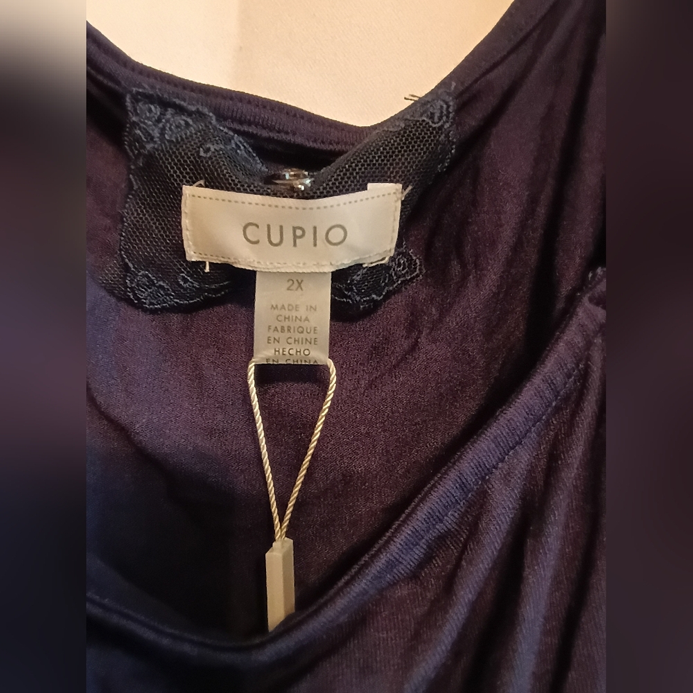 Cupio 2x  Navy Blouse with Pretty Puffy Lace Sleeves. NWT. - Picture 4 of 6